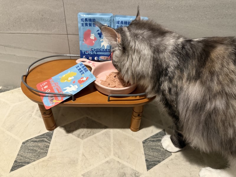 女人知己試用大隊,口碑行銷,部落客行銷,自然食 成長機能主食餐包,自然食,成長機能狗狗主食餐包,成長機能貓咪主食餐包,滿足毛孩最單純的幸福,人食等級食材,開封即食,綿密的肉泥狀質地,好吸收,無膠類,無色素,無防腐劑的添,維持腸道健康,添加DHA/靈芝多醣體,使用高優質蛋白,適口性佳,狗狗口味,犬用營養火雞,犬用嫩雞牛肉,貓咪口味,貓用營養嫩雞,貓用嫩雞鮪魚